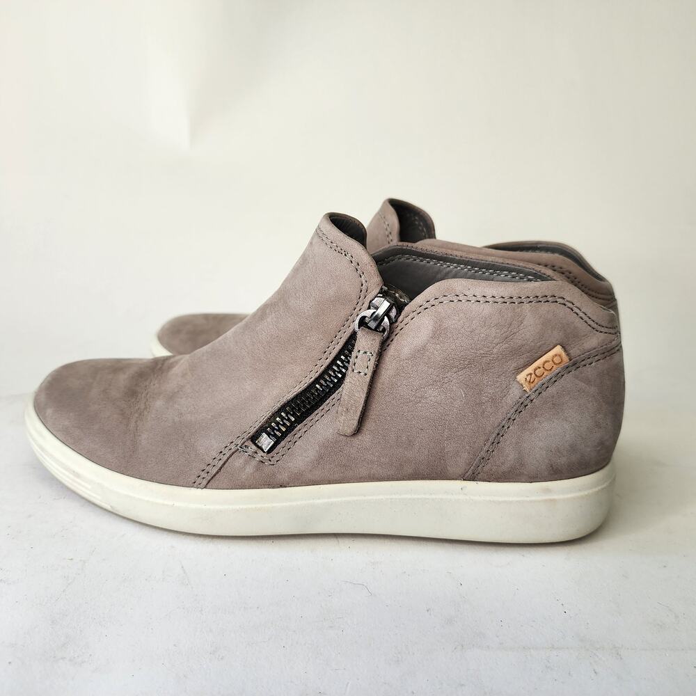 Ecco Soft 7 Low Cut Ankle Boot Gray Suede‎ Side Zip Bootie EU 36 US 5-5.5 - Picture 3 of 7